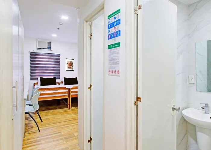 Townhouse College Residences In Belt, Metro Hotel 2*