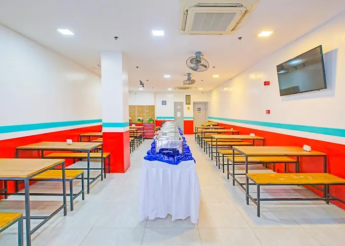 Townhouse College Residences In Belt, Metro Hotel Manila